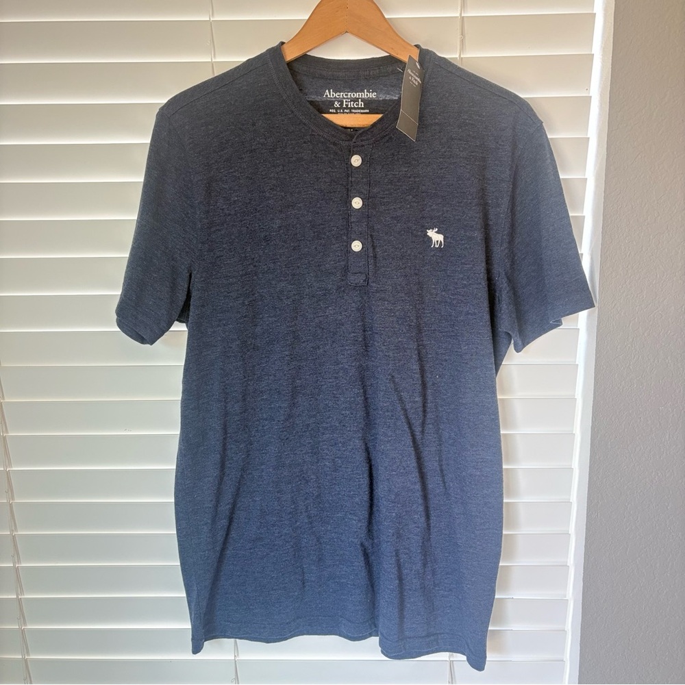 New! Abercrombie & Fitch Blue Shirt Short Sleeve T shirt Men’s Size M